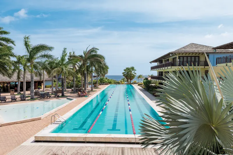 4-LionsDive-Beach-Resort-hotel