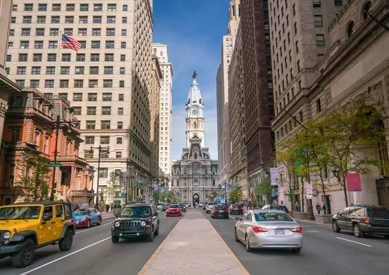 Philadelphia-City-Hall-Street