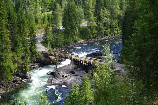 Wells-Gray-Provincial-Park-Murtle-River-Bridge